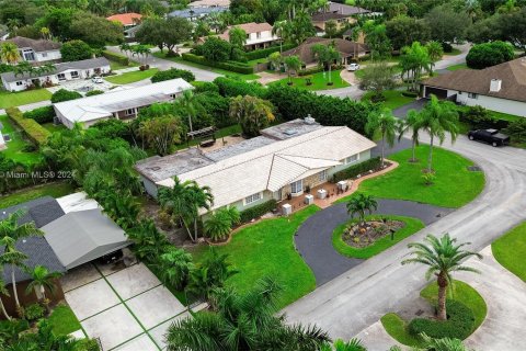 Casa en venta en Miami, Florida, 4 dormitorios, 334.45 m2 № 1409180 - foto 6