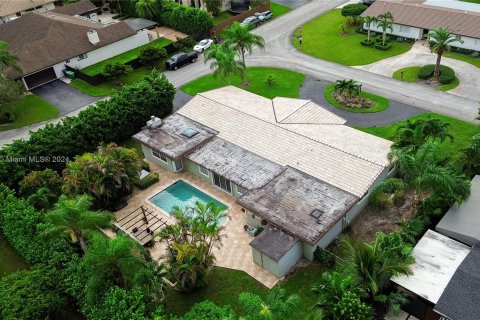 Casa en venta en Miami, Florida, 4 dormitorios, 334.45 m2 № 1409180 - foto 7