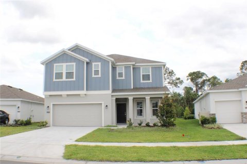 House in Edgewater, Florida 5 bedrooms, 238.85 sq.m. № 1288551 - photo 1