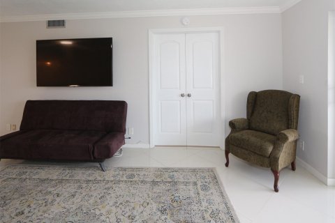 Condo in Sunrise, Florida, 2 bedrooms  № 1159909 - photo 11