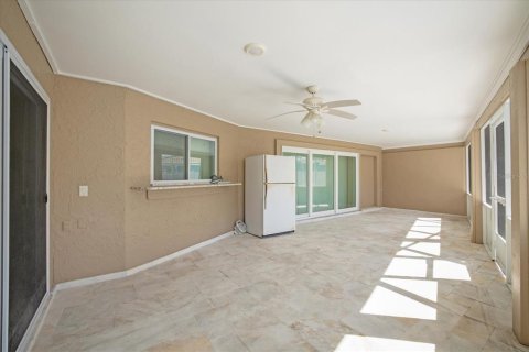 Casa en venta en New Port Richey, Florida, 4 dormitorios, 205.5 m2 № 1379779 - foto 14