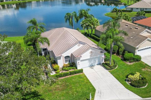 Casa en venta en Bradenton, Florida, 2 dormitorios, 142.14 m2 № 1394167 - foto 1