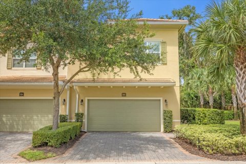 Adosado en venta en Lake Mary, Florida, 3 dormitorios, 183.57 m2 № 1361286 - foto 1