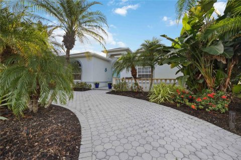 Casa en venta en Sarasota, Florida, 3 dormitorios, 191.01 m2 № 1354813 - foto 3