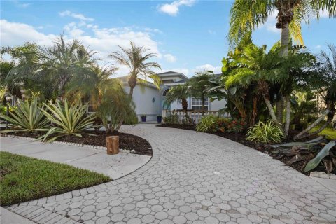 Casa en venta en Sarasota, Florida, 3 dormitorios, 191.01 m2 № 1354813 - foto 4