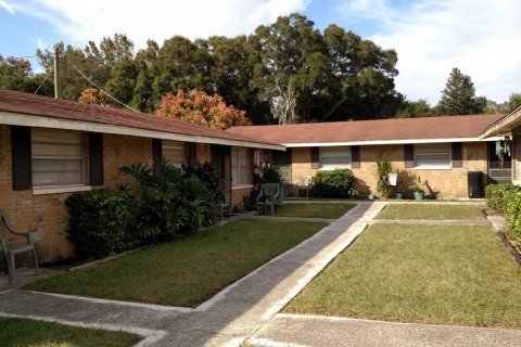 Commercial property in Thonotosassa, Florida 12 bedrooms, 391.3 sq.m. № 969405 - photo 8