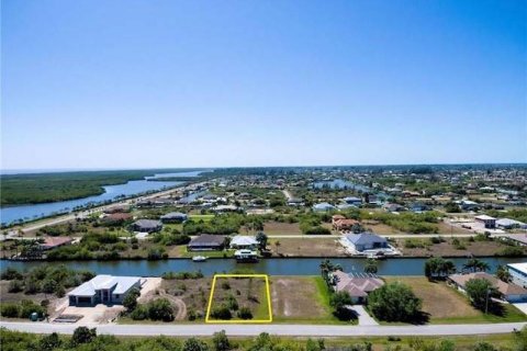 Terreno en venta en Port Charlotte, Florida № 1219439 - foto 2