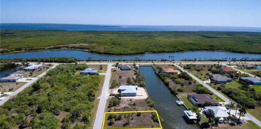 Terrain à Port Charlotte, Floride № 1219439