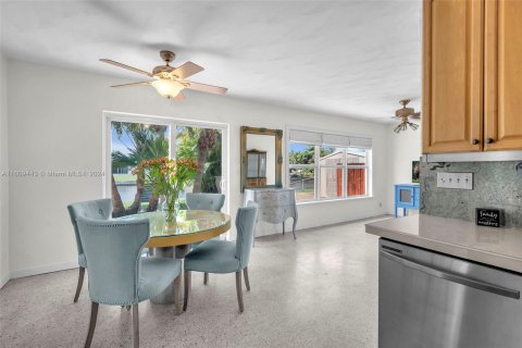 Casa en venta en Hollywood, Florida, 3 dormitorios, 118.54 m2 № 1232076 - foto 16