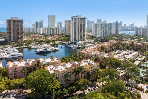 Condo in Aventura, Florida, 2 bedrooms  № 1315755 - photo 29