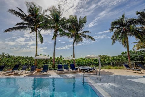 Copropriété à vendre à Miami Beach, Floride: 2 chambres, 96.15 m2 № 1315756 - photo 21