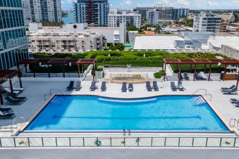 Copropriété à vendre à Miami Beach, Floride: 2 chambres, 96.15 m2 № 1315756 - photo 23