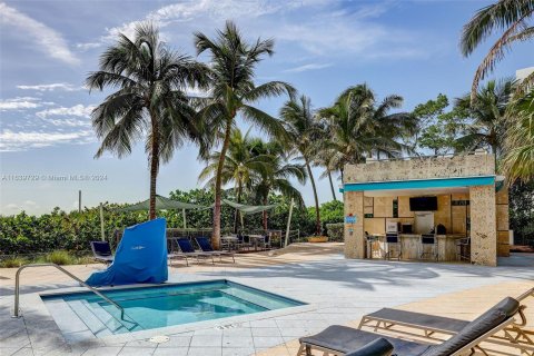 Copropriété à vendre à Miami Beach, Floride: 2 chambres, 96.15 m2 № 1315756 - photo 22