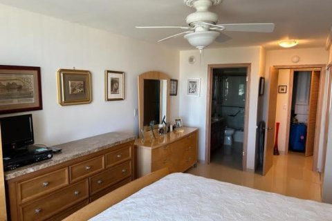 Copropriété à vendre à Highland Beach, Floride: 2 chambres, 97.55 m2 № 938864 - photo 1