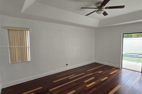 Casa en venta en Lauderhill, Florida, 4 dormitorios, 227.15 m2 № 1128649 - foto 21