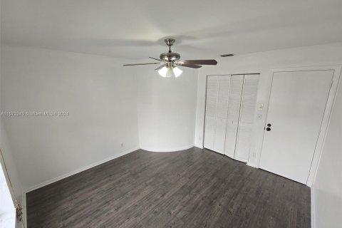 Casa en venta en Lauderhill, Florida, 4 dormitorios, 227.15 m2 № 1128649 - foto 22