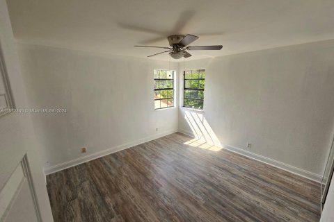 Casa en venta en Lauderhill, Florida, 4 dormitorios, 227.15 m2 № 1128649 - foto 19