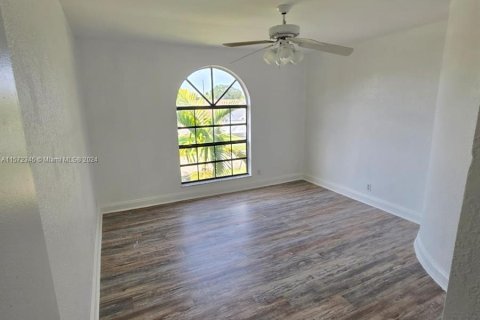 Casa en venta en Lauderhill, Florida, 4 dormitorios, 227.15 m2 № 1128649 - foto 17