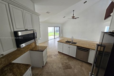Villa ou maison à vendre à Lauderhill, Floride: 4 chambres, 227.15 m2 № 1128649 - photo 6
