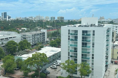 Copropriété à vendre à Miami Beach, Floride: 72.56 m2 № 1293943 - photo 1