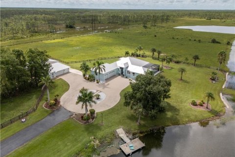 Villa ou maison à vendre à Punta Gorda, Floride: 3 chambres, 254.09 m2 № 1359893 - photo 6