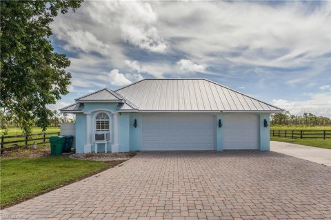 Villa ou maison à vendre à Punta Gorda, Floride: 3 chambres, 254.09 m2 № 1359893 - photo 8