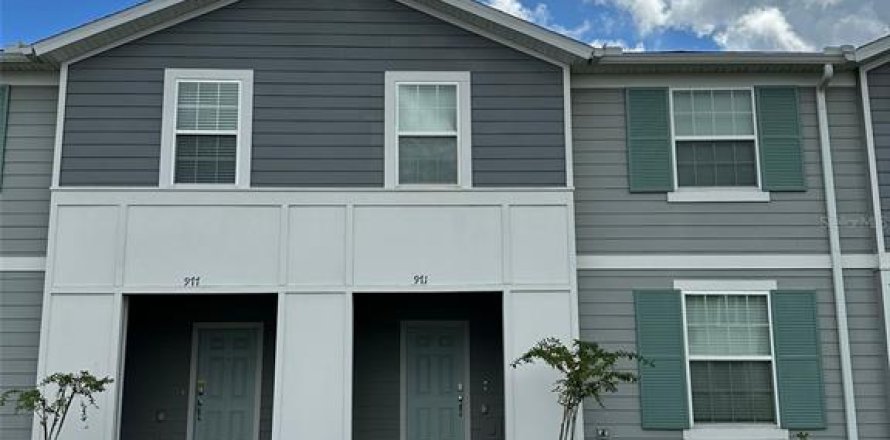 Townhouse in Davenport, Florida 5 bedrooms, 212.1 sq.m. № 1359936