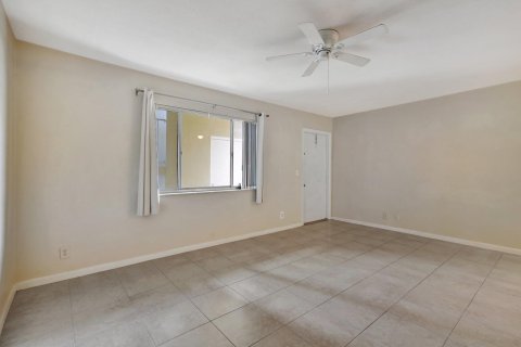 Condo in North Palm Beach, Florida, 1 bedroom  № 1179526 - photo 13