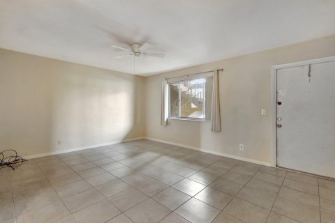 Condo in North Palm Beach, Florida, 1 bedroom  № 1179526 - photo 14