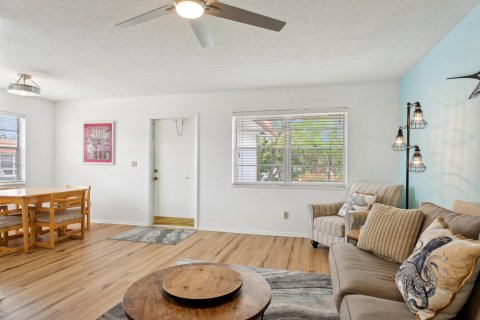 Condo in Stuart, Florida, 2 bedrooms  № 1179498 - photo 18