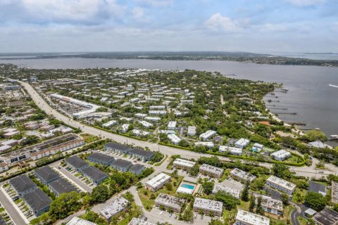 Condominio en venta en Stuart, Florida, 2 dormitorios, 83.05 m2 № 1179498 - foto 4