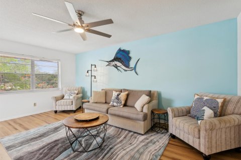 Condo in Stuart, Florida, 2 bedrooms  № 1179498 - photo 16