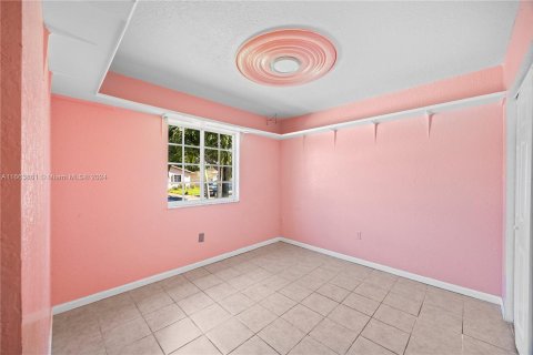 Villa ou maison à vendre à Miami Gardens, Floride: 4 chambres, 134.24 m2 № 1375044 - photo 11