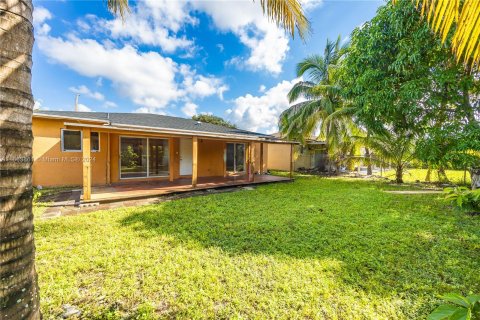 Villa ou maison à vendre à Miami Gardens, Floride: 4 chambres, 134.24 m2 № 1375044 - photo 19