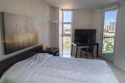 Condo in Sunny Isles Beach, Florida, 2 bedrooms  № 825013 - photo 9