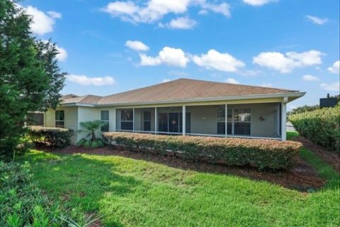 Casa en venta en Oxford, Florida, 3 dormitorios, 158.4 m2 № 1347078 - foto 2