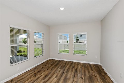 Casa en venta en Haines City, Florida, 5 dormitorios, 295.62 m2 № 1349061 - foto 9