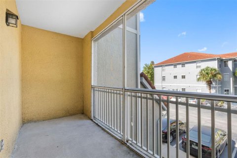 Condo in Tampa, Florida, 2 bedrooms  № 1349071 - photo 16