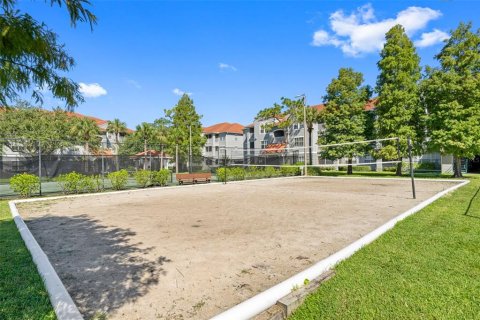 Copropriété à louer à Tampa, Floride: 2 chambres, 87.24 m2 № 1349071 - photo 24