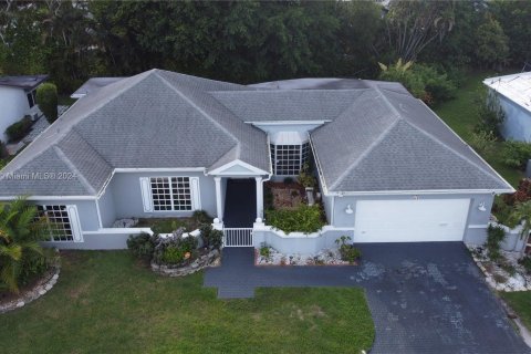 Casa en venta en Tamarac, Florida, 3 dormitorios, 192.03 m2 № 1355435 - foto 29