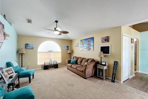 Casa en venta en Winter Haven, Florida, 4 dormitorios, 193.98 m2 № 1373972 - foto 11