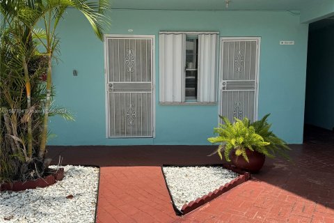 Copropriété à vendre à Miami, Floride: 1 chambre, 70.7 m2 № 1179998 - photo 4