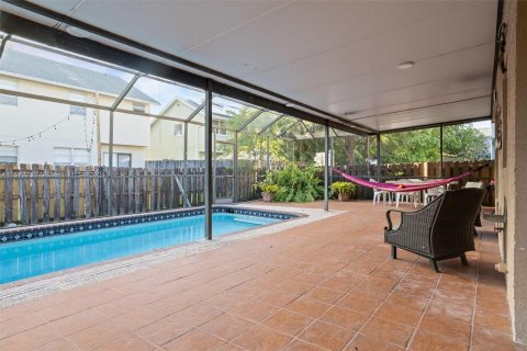 Villa ou maison à vendre à Sunrise, Floride: 4 chambres, 174.28 m2 № 1132332 - photo 28