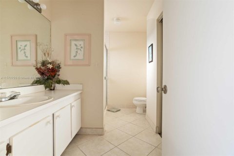 Casa en venta en Sunrise, Florida, 4 dormitorios, 174.28 m2 № 1132332 - foto 16