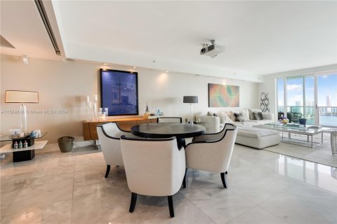 Condo in Aventura, Florida, 4 bedrooms  № 998165 - photo 25