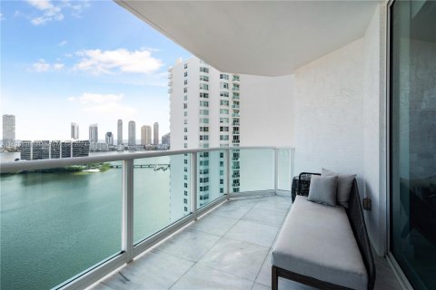 Condo in Aventura, Florida, 4 bedrooms  № 998165 - photo 3