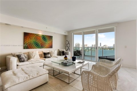 Condo in Aventura, Florida, 4 bedrooms  № 998165 - photo 19