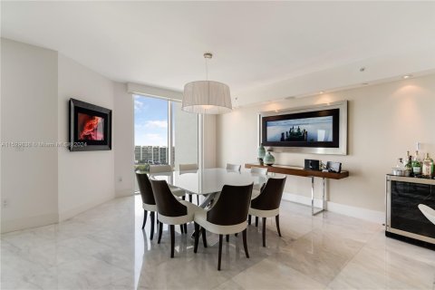 Condo in Aventura, Florida, 4 bedrooms  № 998165 - photo 14