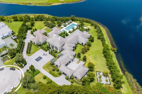 Villa ou maison à vendre à Delray Beach, Floride: 6 chambres, 1064.38 m2 № 641610 - photo 1