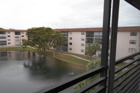 Condominio en venta en Tamarac, Florida, 2 dormitorios, 117.99 m2 № 886054 - foto 29